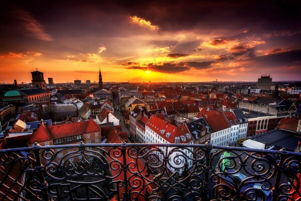 Puesta de sol panorámica en Copenhague Dinamarca