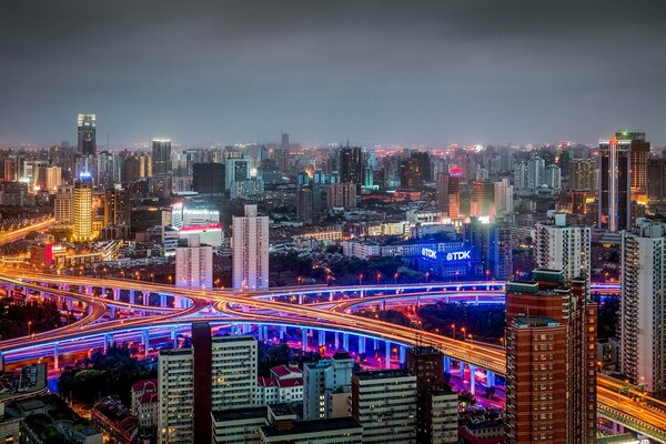 Panorama notturno della città della Cina