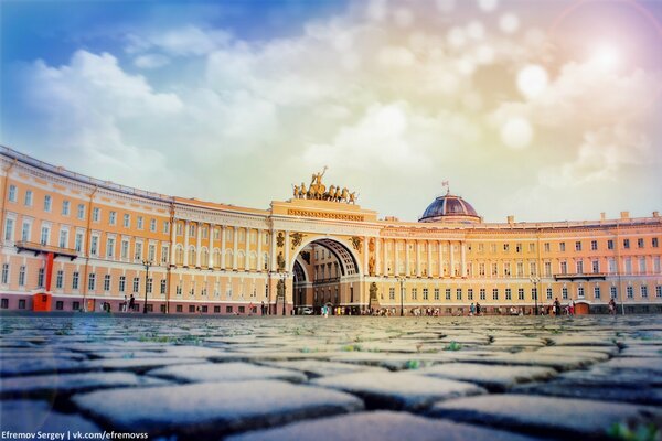 Place du palais à Saint-Pétersbourg