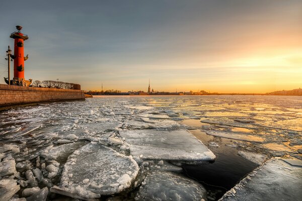 Ice drift in St. Petersburg on a spring morning