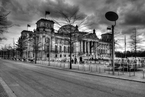 Clouds on the Reichstag, black and white photo