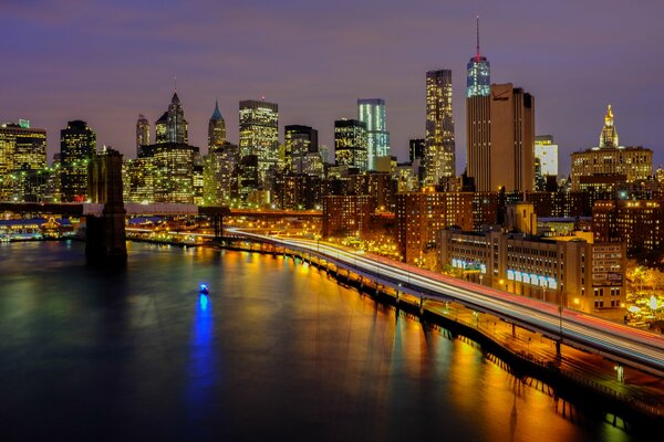 Огни ночного Нью-Йорка у тебя дома