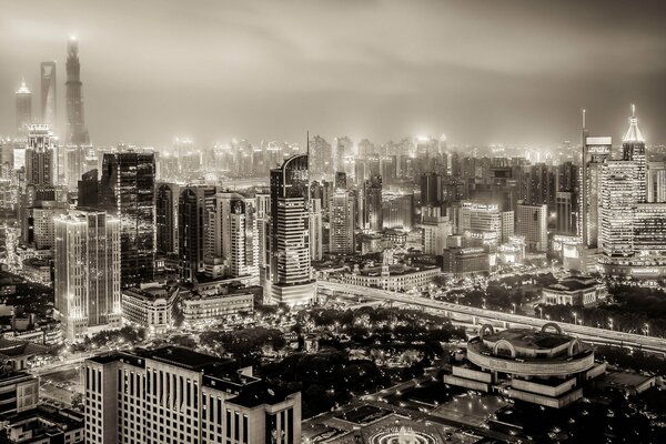 Panorama nocturne de Shanghai en sépia