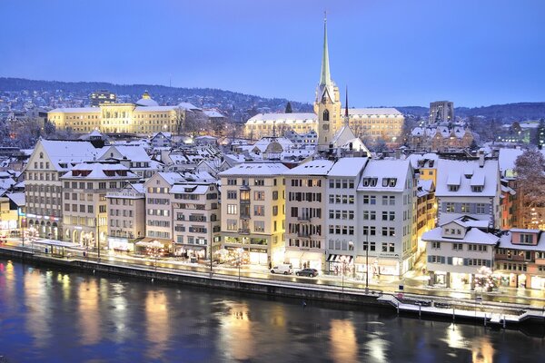 Zurich d hiver dans les lumières du soir