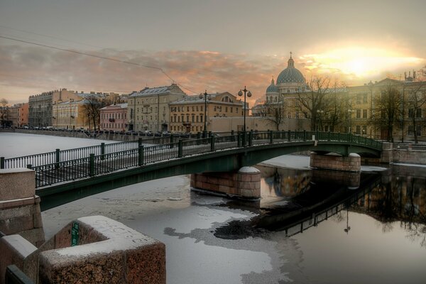 Fontanka in St. Petersburg on a winter evening