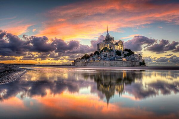 Beautiful sunset photo with a fortress on the island