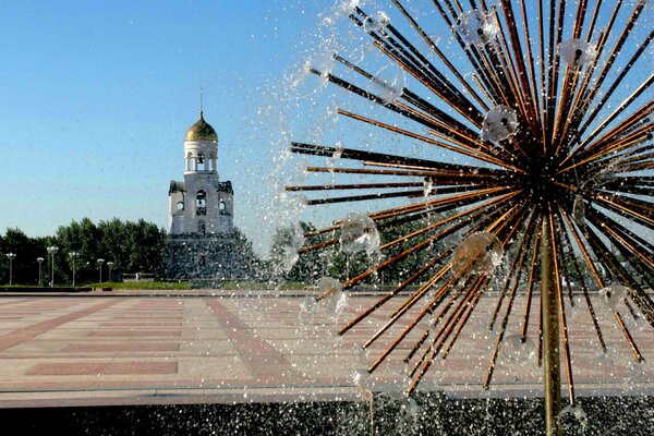 Fontana cappella in Piazza Kamensk-Ural