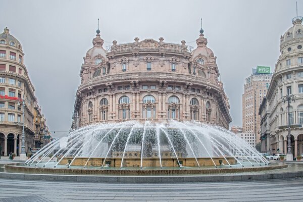 Brunnen auf dem Platz des italienischen Genua