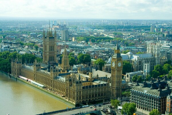 Big Ben en Londres en Inglaterra desde arriba