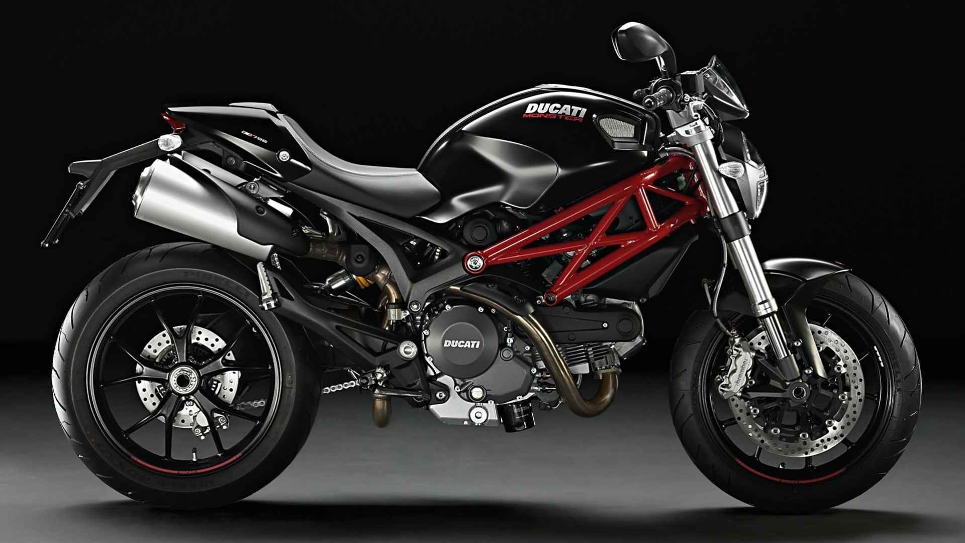 lato mostro ducati moto