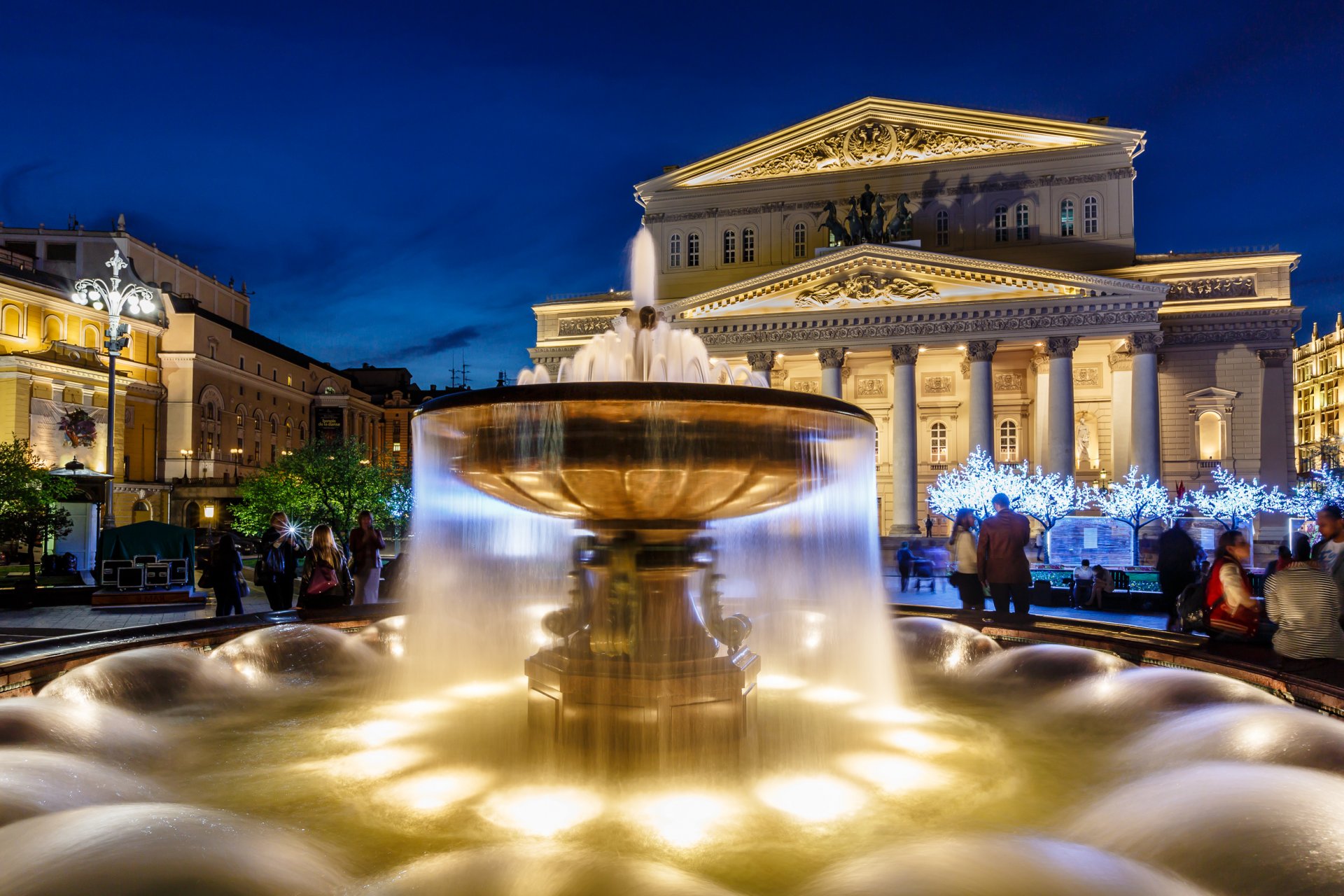 teatro bolshoi mosca russia fontana illuminazione