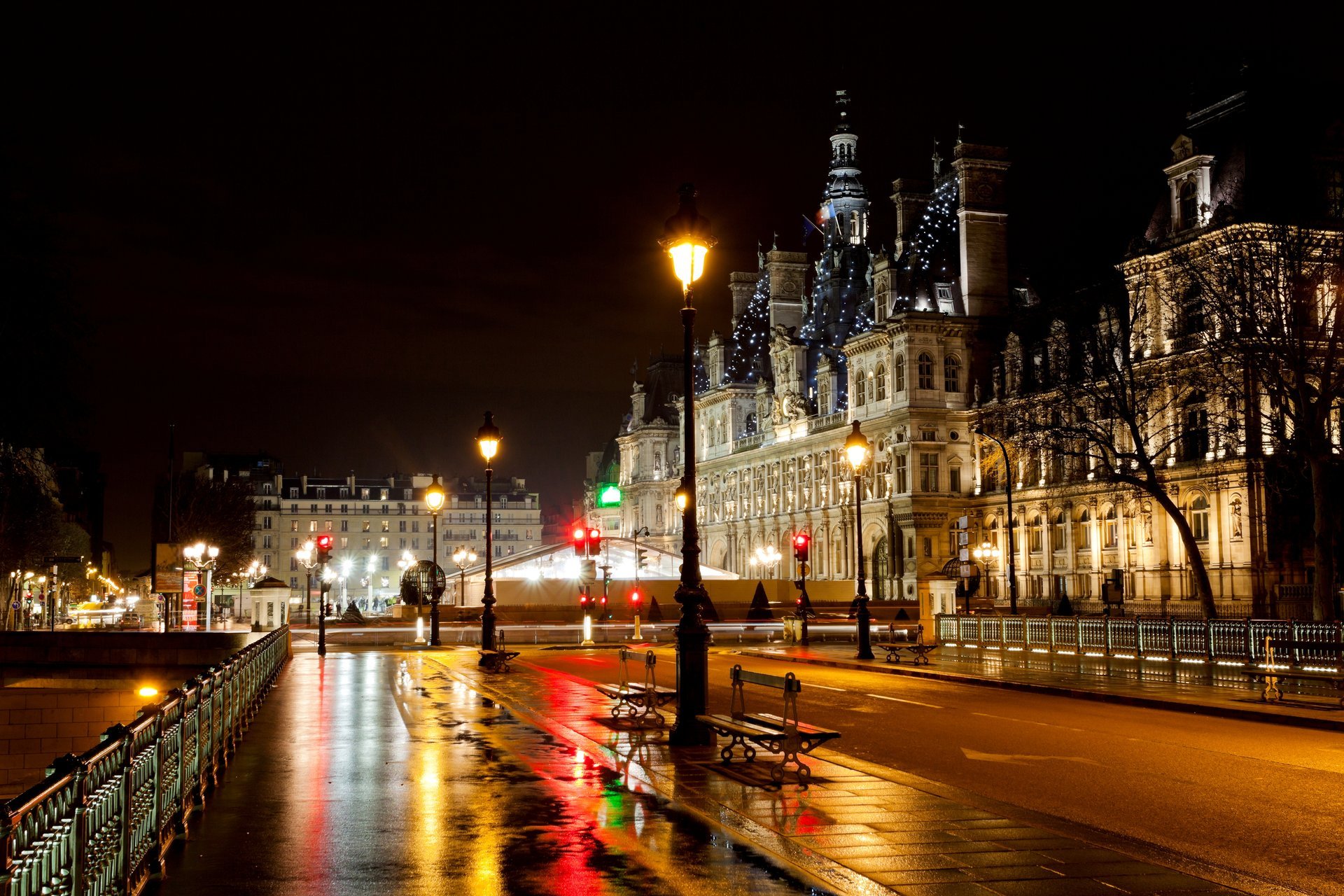 parís francia hôtel de ville hôtel de ville ciudad calle noche carretera luz luces puente bancos bancos semáforos linternas