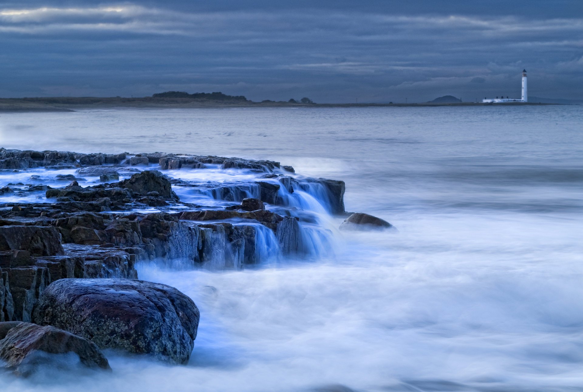 great britain scotland lighthouse united kingdom scotland coast