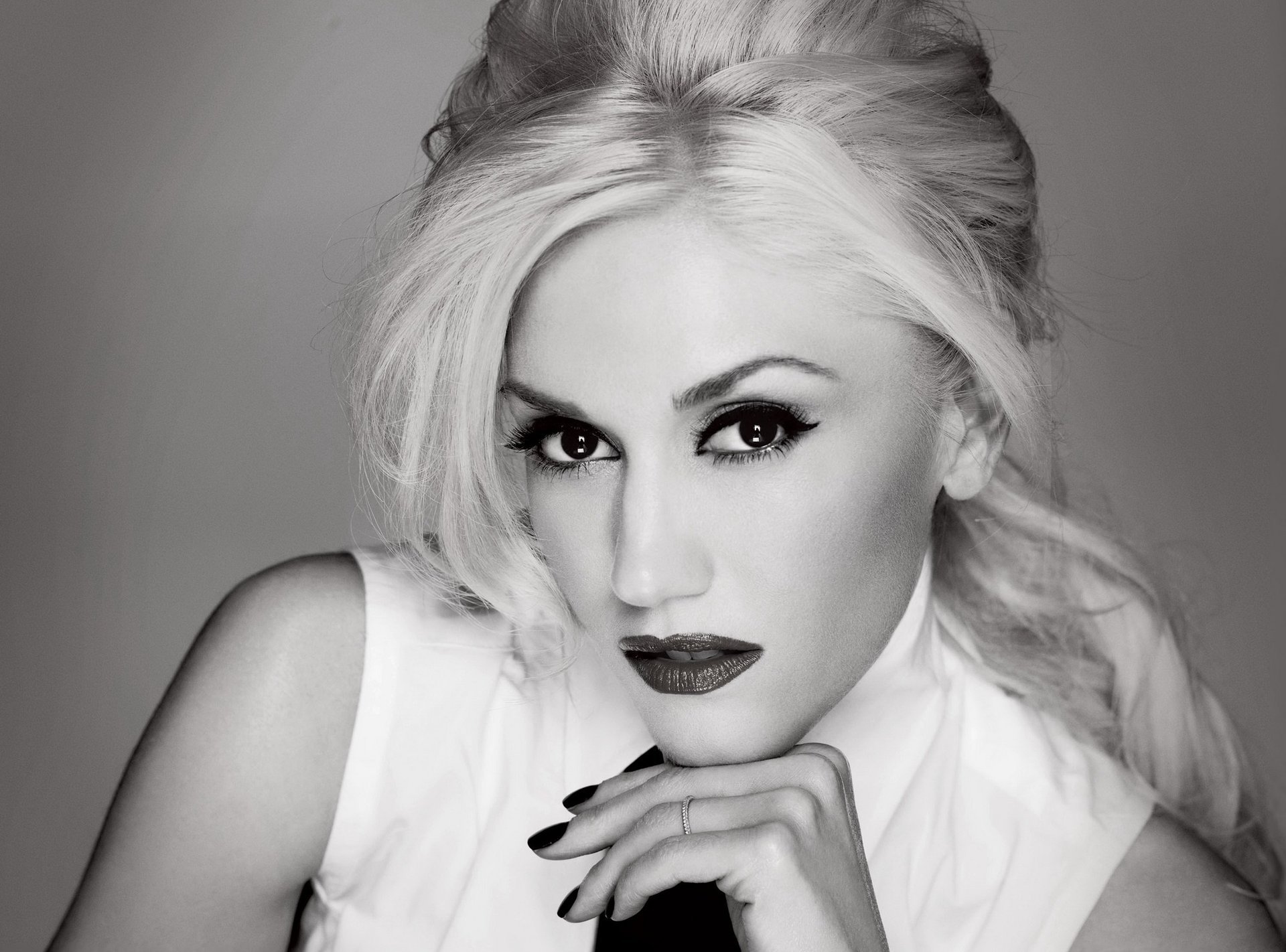 rubia foto cantante cara gwen stefani