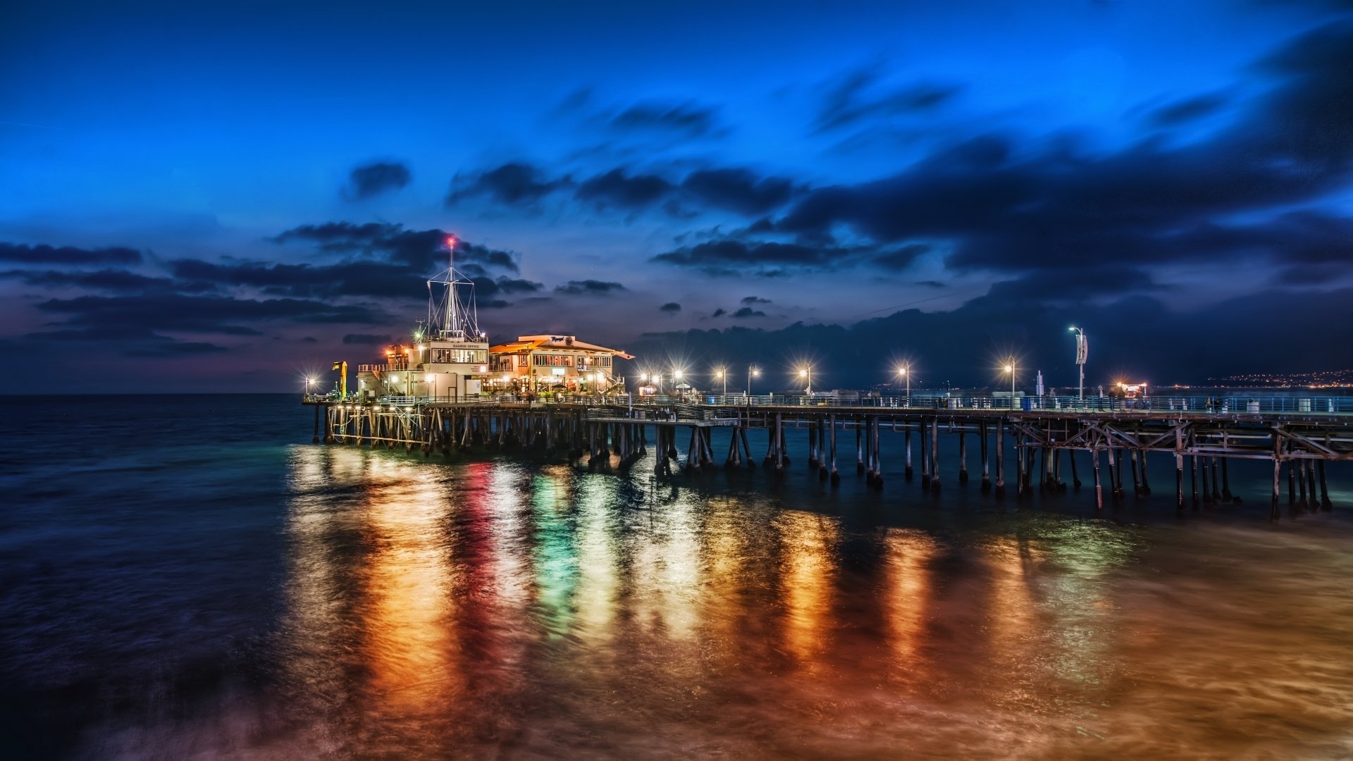 stadt abend himmel horizont pier brücke beleuchtung lichter meer untiefen wasser aufregung wellen lichter reflexion