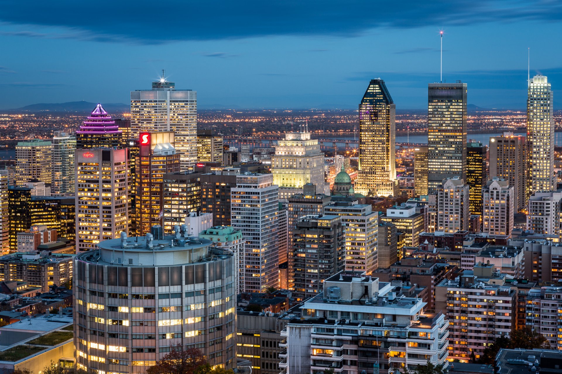 montreal canada quebec city night blue sky skyscrapers buildings houses lights lighting