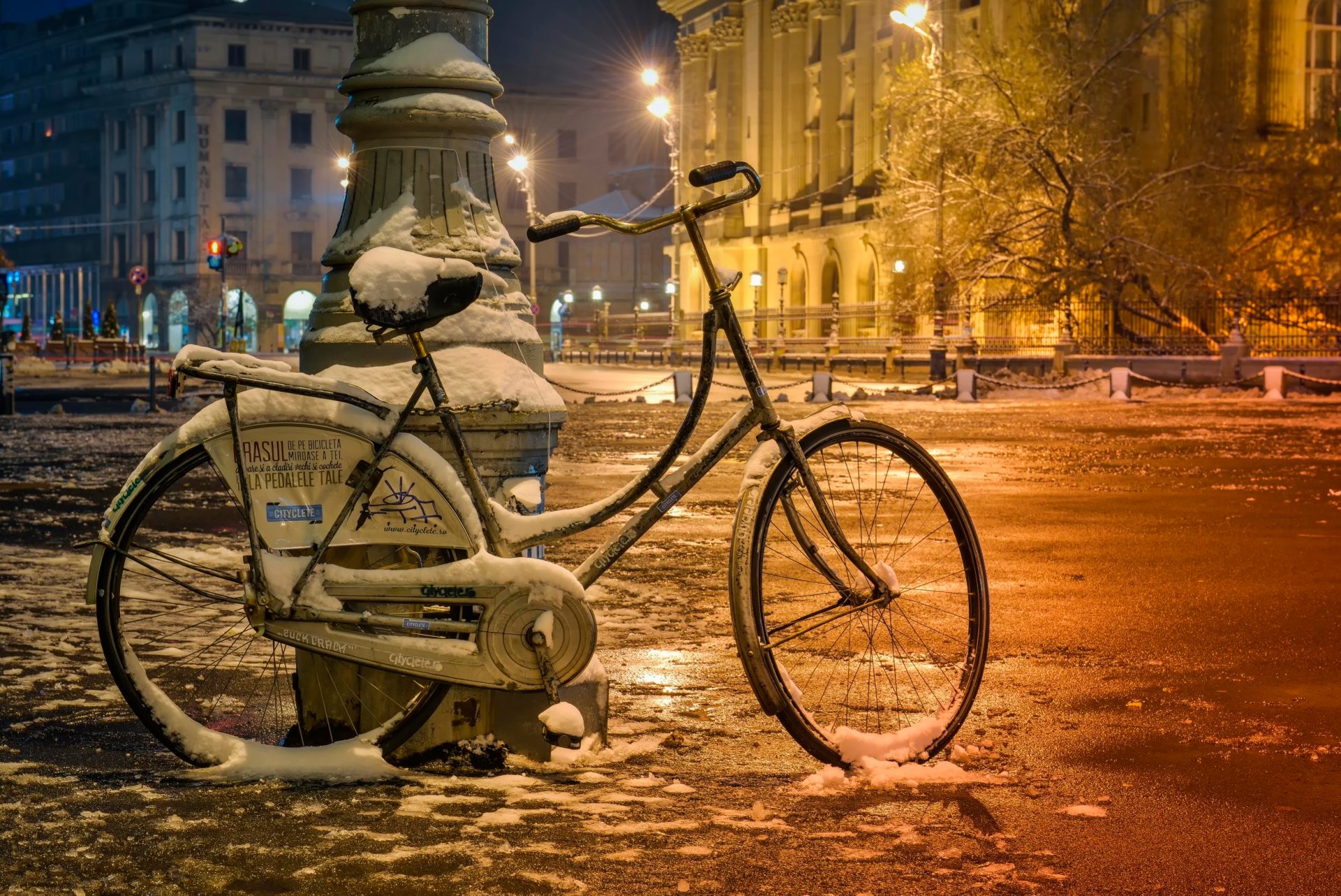 bucarest bicicletta strada neve