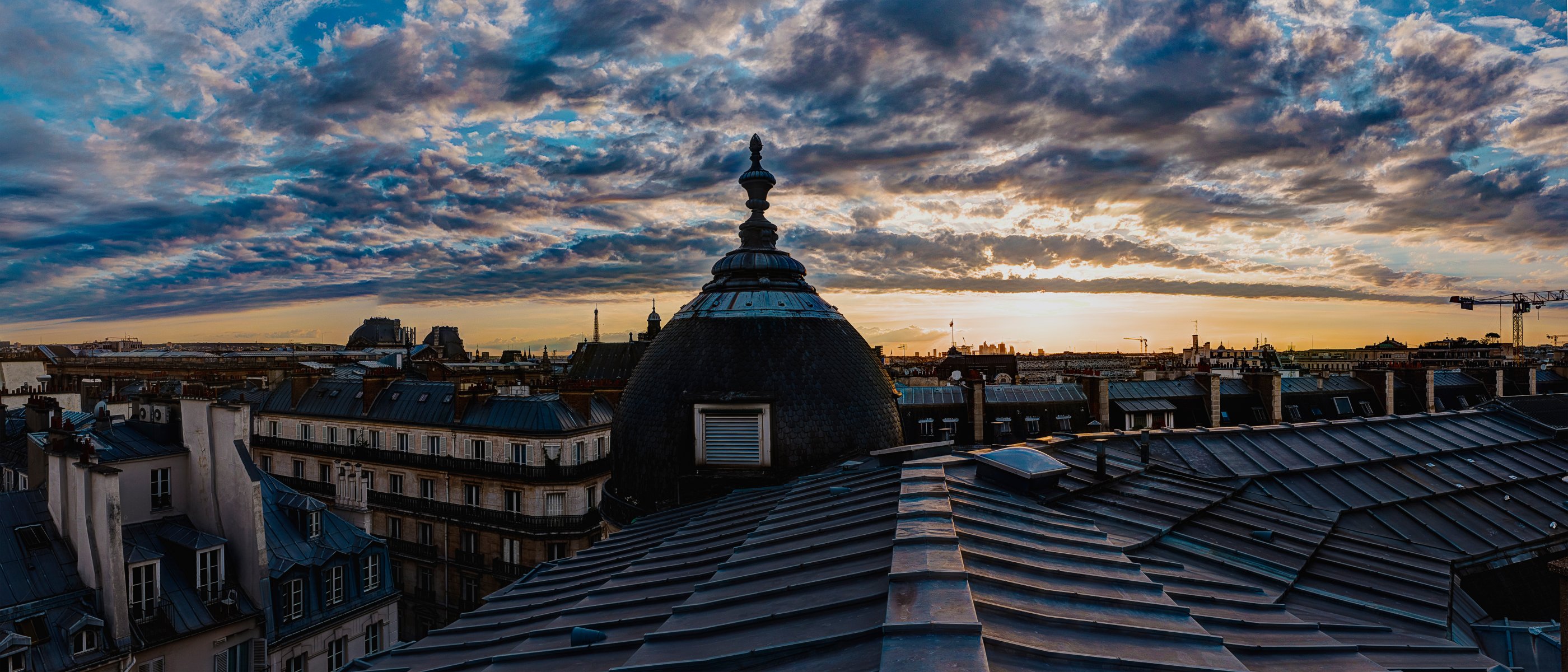 paris toit maisons nuages