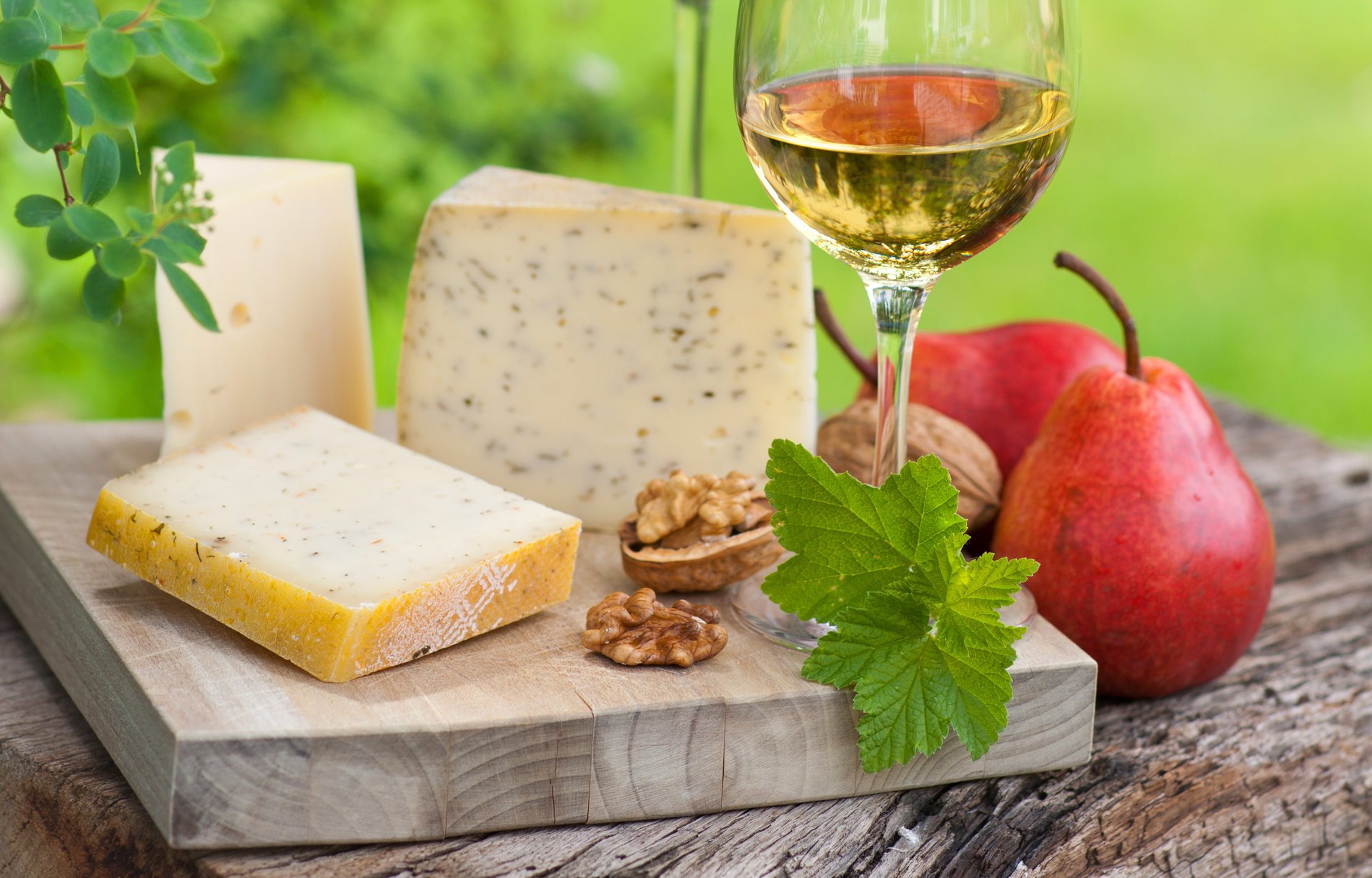 table chunks wine pear board glass white cheese