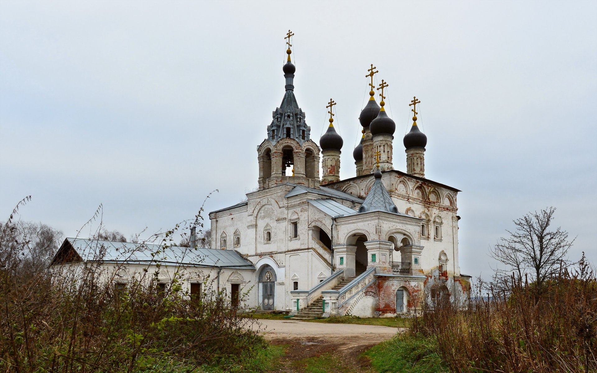 automne russie église de la résurrection du christ