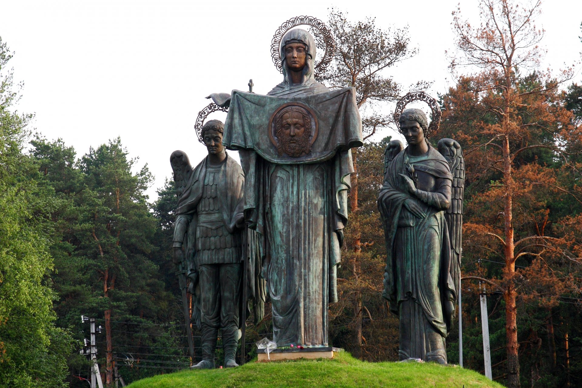 el complejo conmemorativo la frontera de la gloria en snegiry