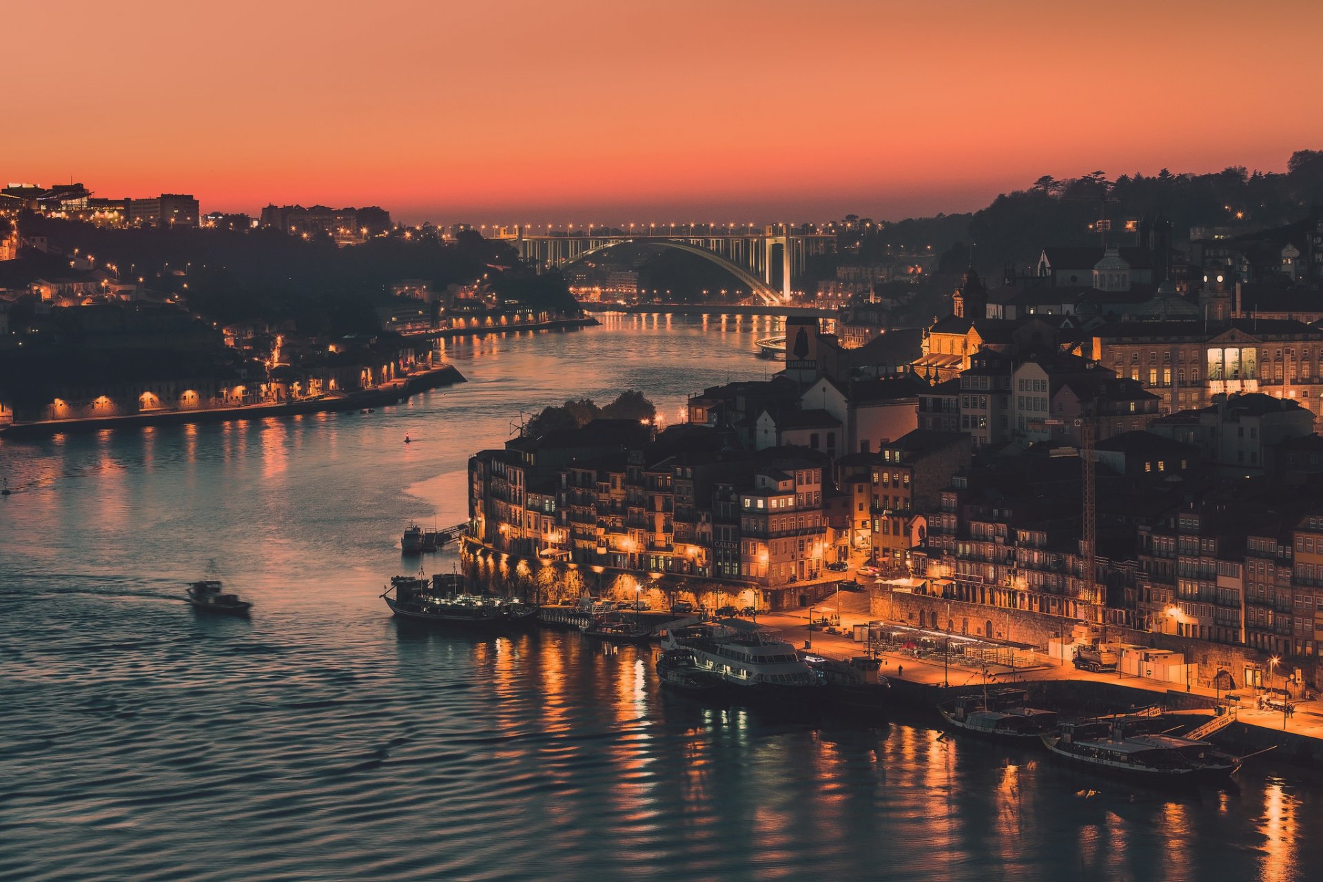 portugal stadt porto abend lichter fluss kanal brücke