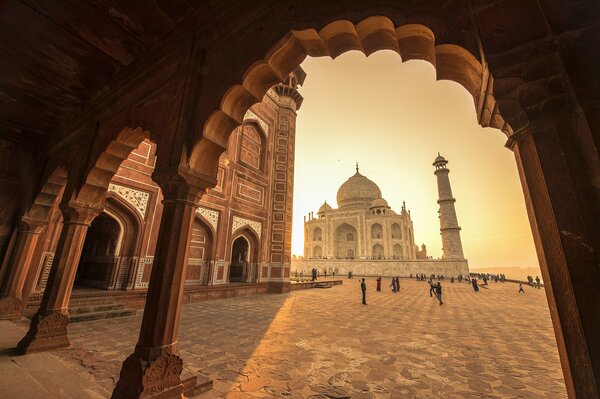 Die indische Moschee ist bei Touristen beliebt, Sie können viel darüber nachdenken