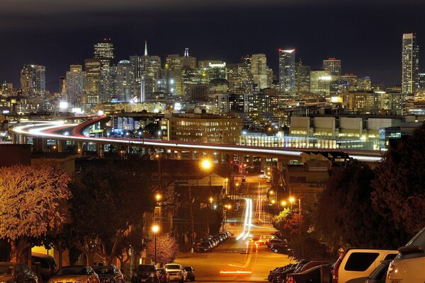 Panoramas de las calles nocturnas de San Francisco