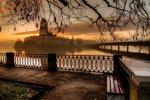 Castello di Vyborg in una mattina d autunno