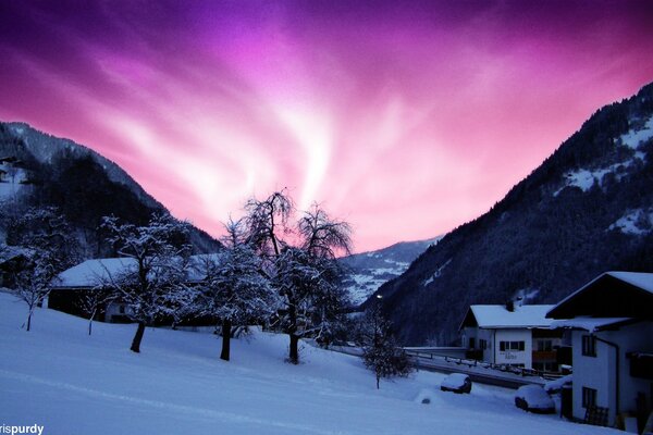 Aurora boreale in una notte d inverno sull Alaska