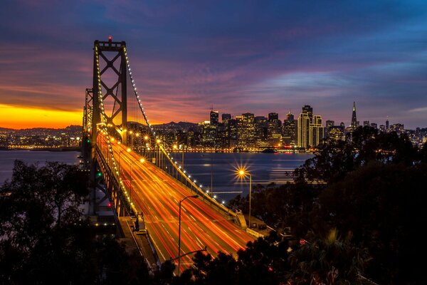 Golden Gate Bridge in der Sonne