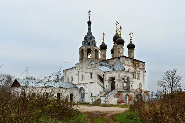 В россии церковь воскресения христова