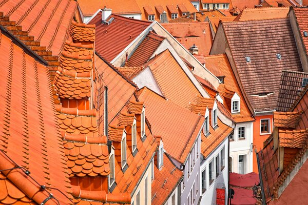 Red tile houses in the alley