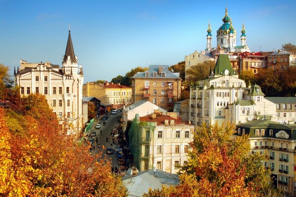 Vue de l église Saint-André à Kiev