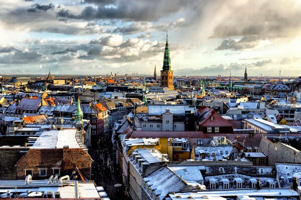 Techos cubiertos de nieve en Copenhague