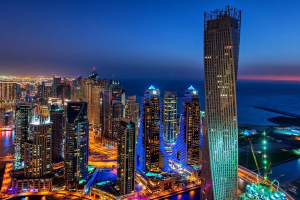 Panorama der Hochhäuser von Dubai