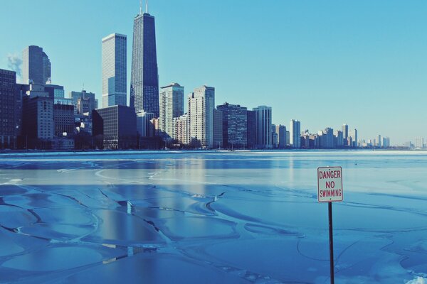 Wolkenkratzer der Winterstadt Chicago