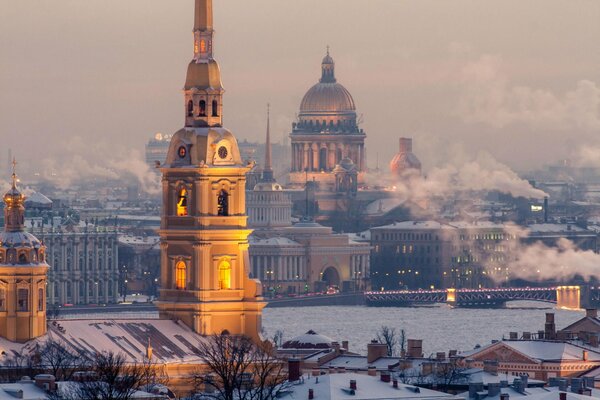 Sera, vista invernale di San Pietroburgo