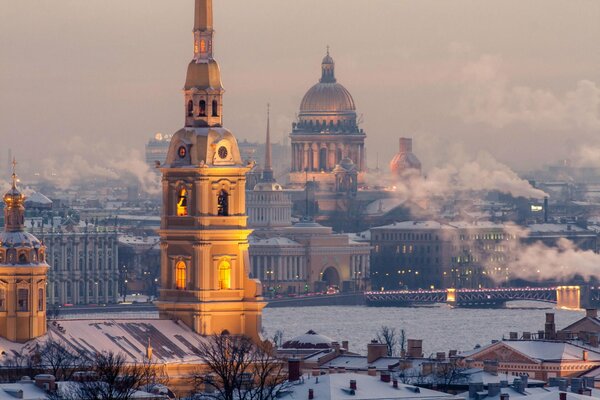 Wieczór, widok na zimowy Petersburg