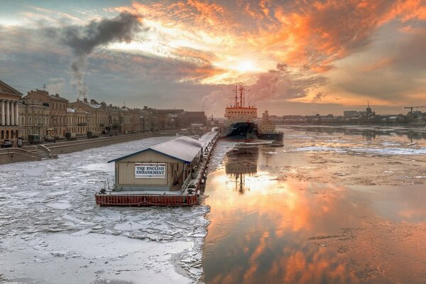 St. Petersburg frostiger Morgen