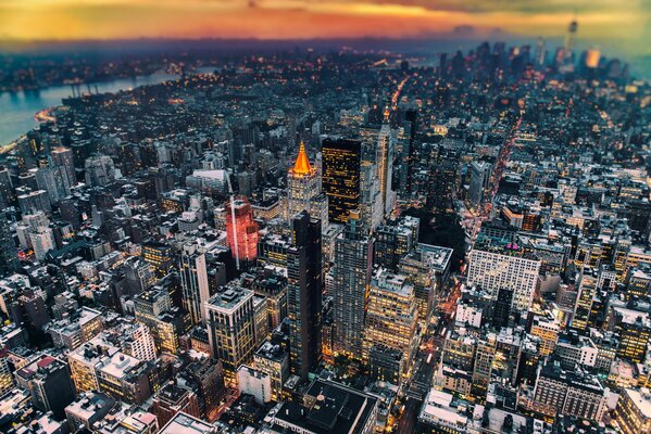 Evening Manhattan from a bird s-eye view