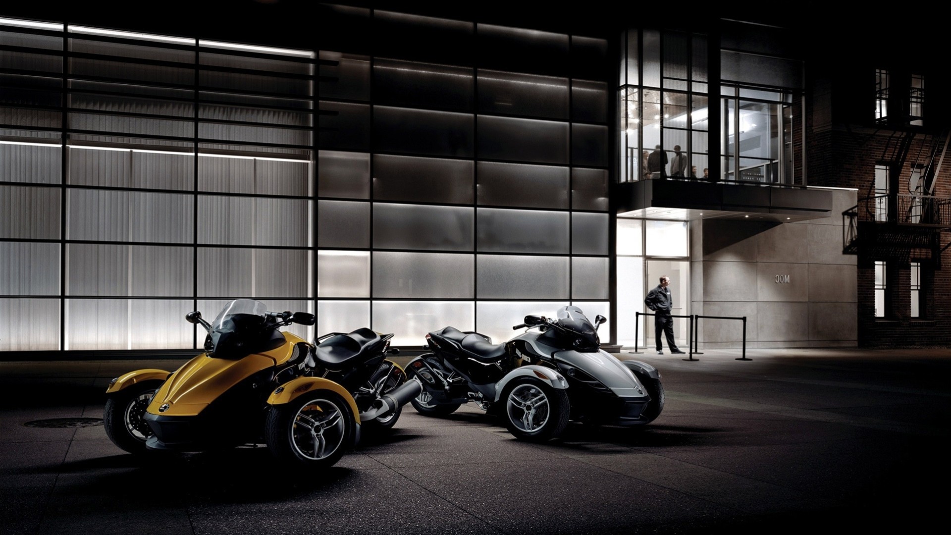 moto moto can-am spyder moto