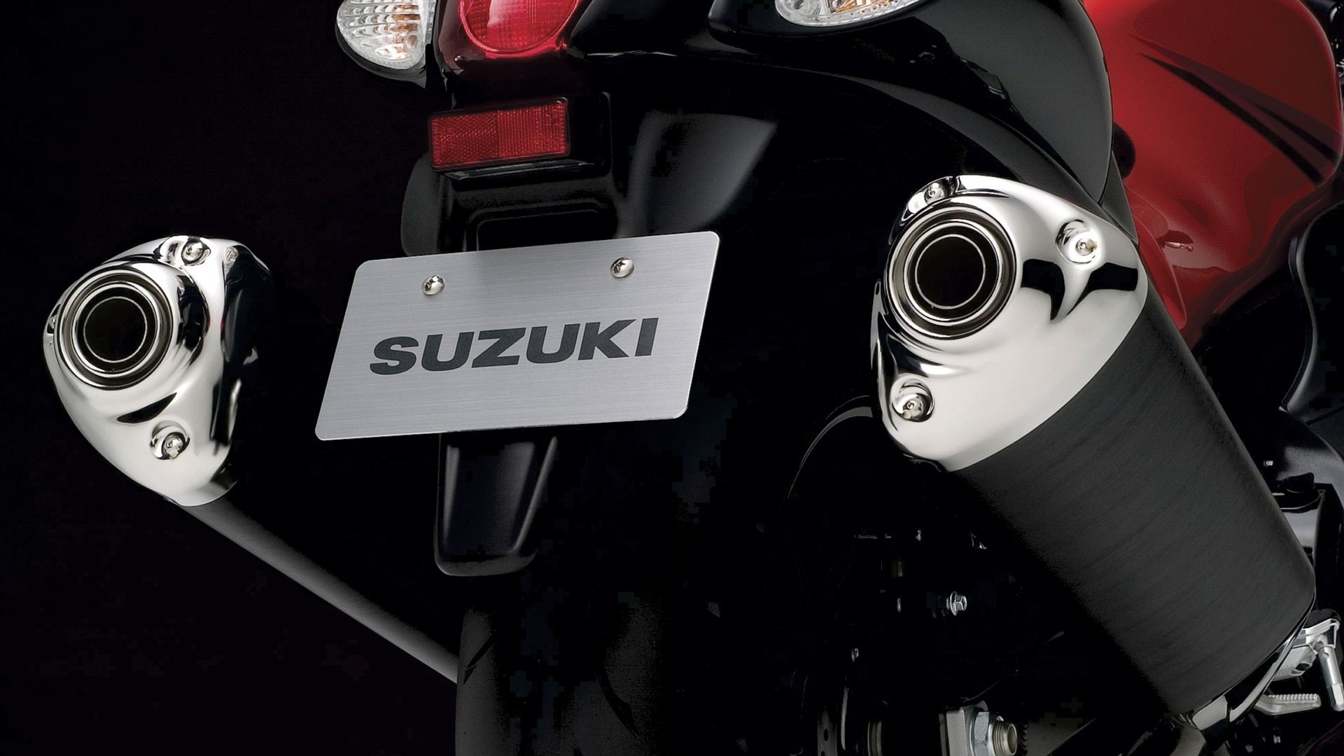 moto hayabusa suzuki d échappement