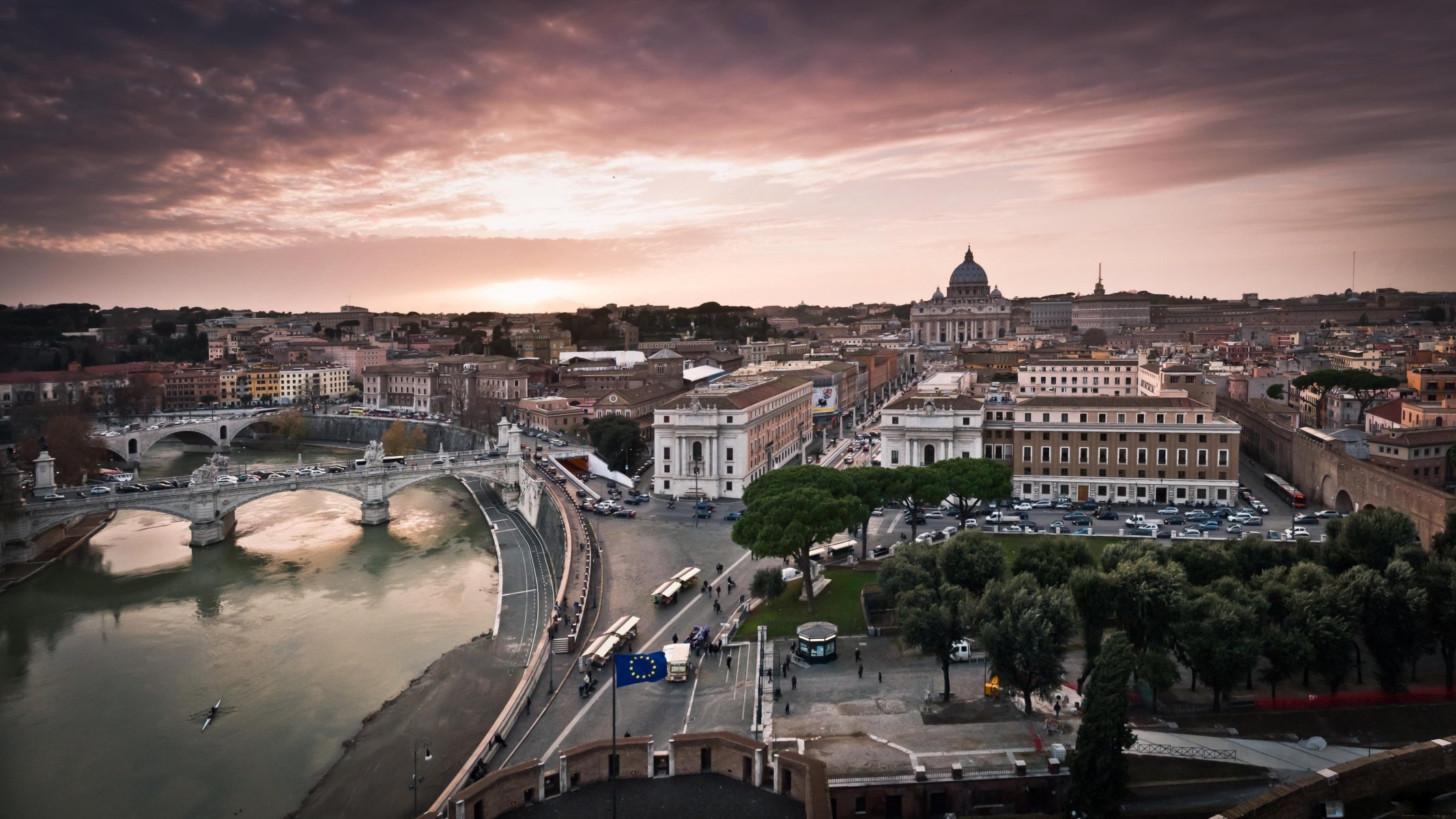 ciudad italia ciudad del vaticano calle camino edificios casas agua puente personas árboles cielo