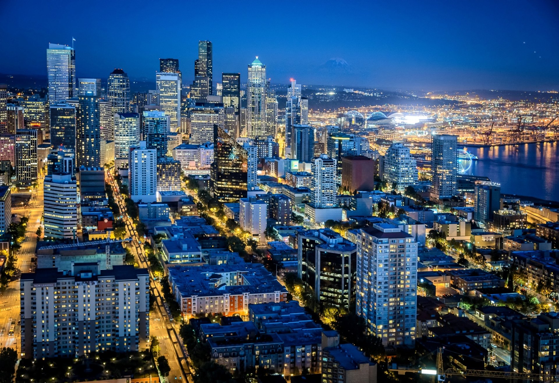 seattle washington usa usa stadt nacht häuser wolkenkratzer gebäude hochhäuser lichter hintergrundbeleuchtung straßen