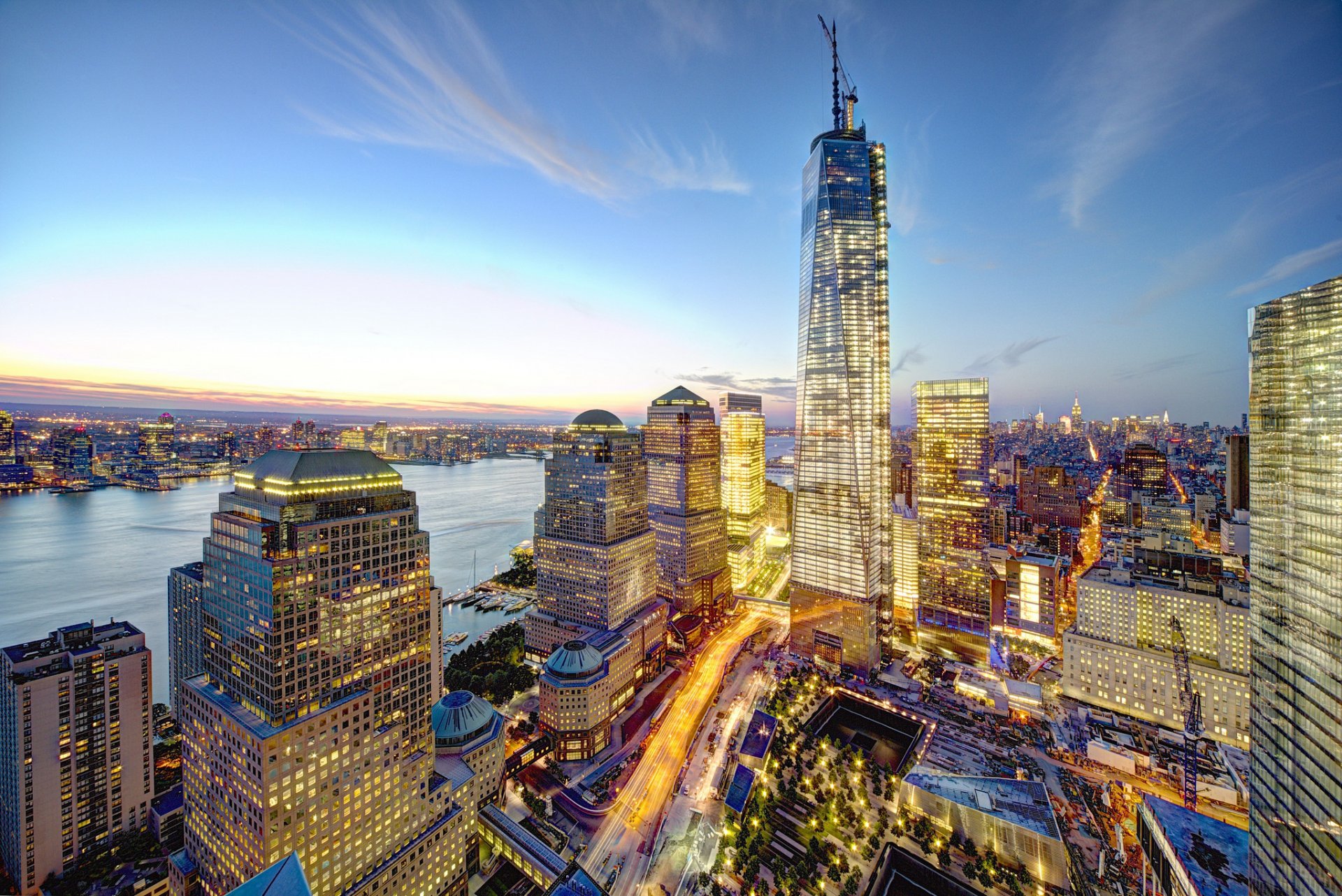 new york manhattan 1 world trade center freedom tower wtc usa world trade center city lights evening skyscrapers skyscrapers buildings houses panorama