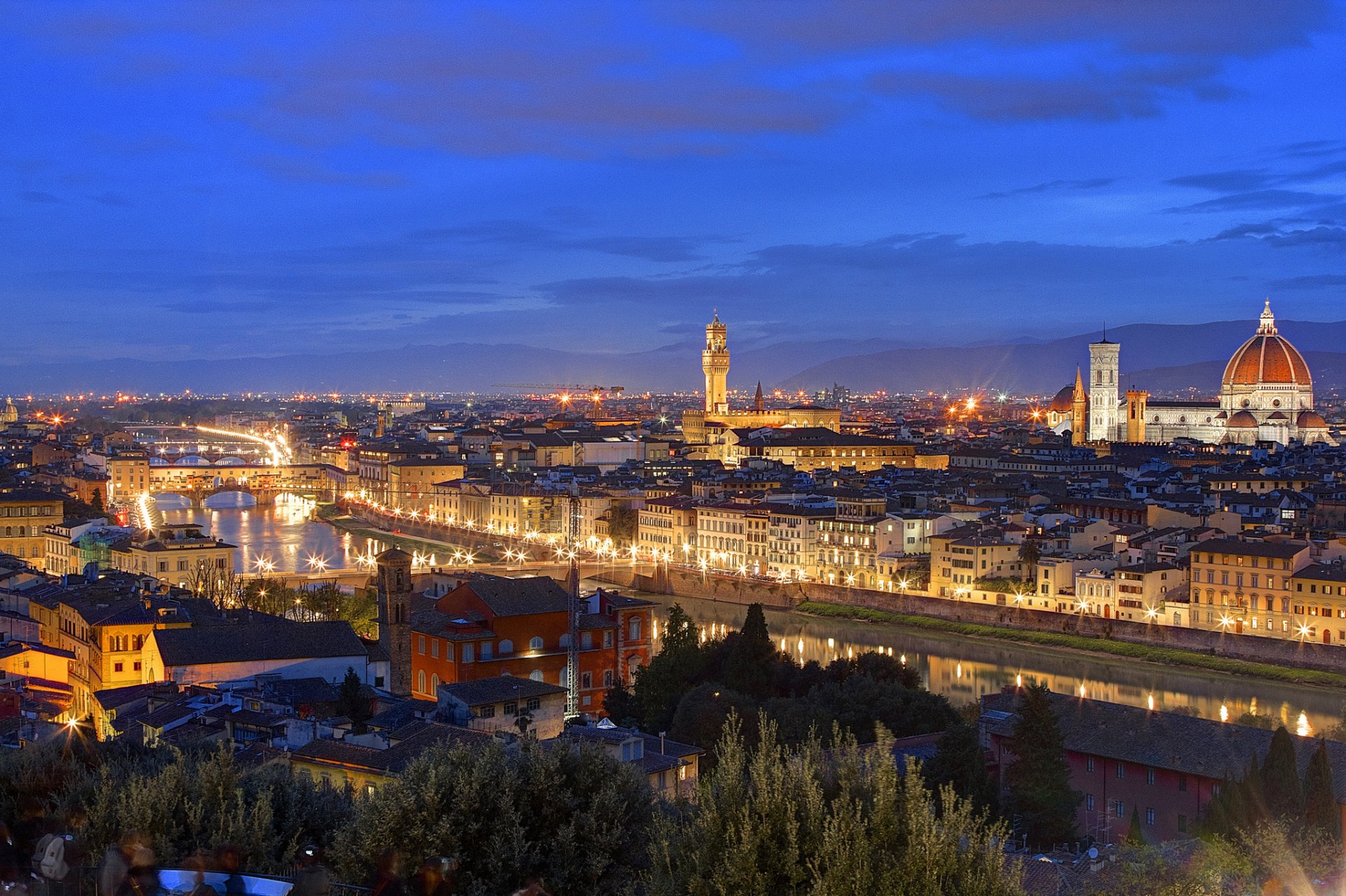 italie toscane florence maisons toits soirée crépuscule lumières