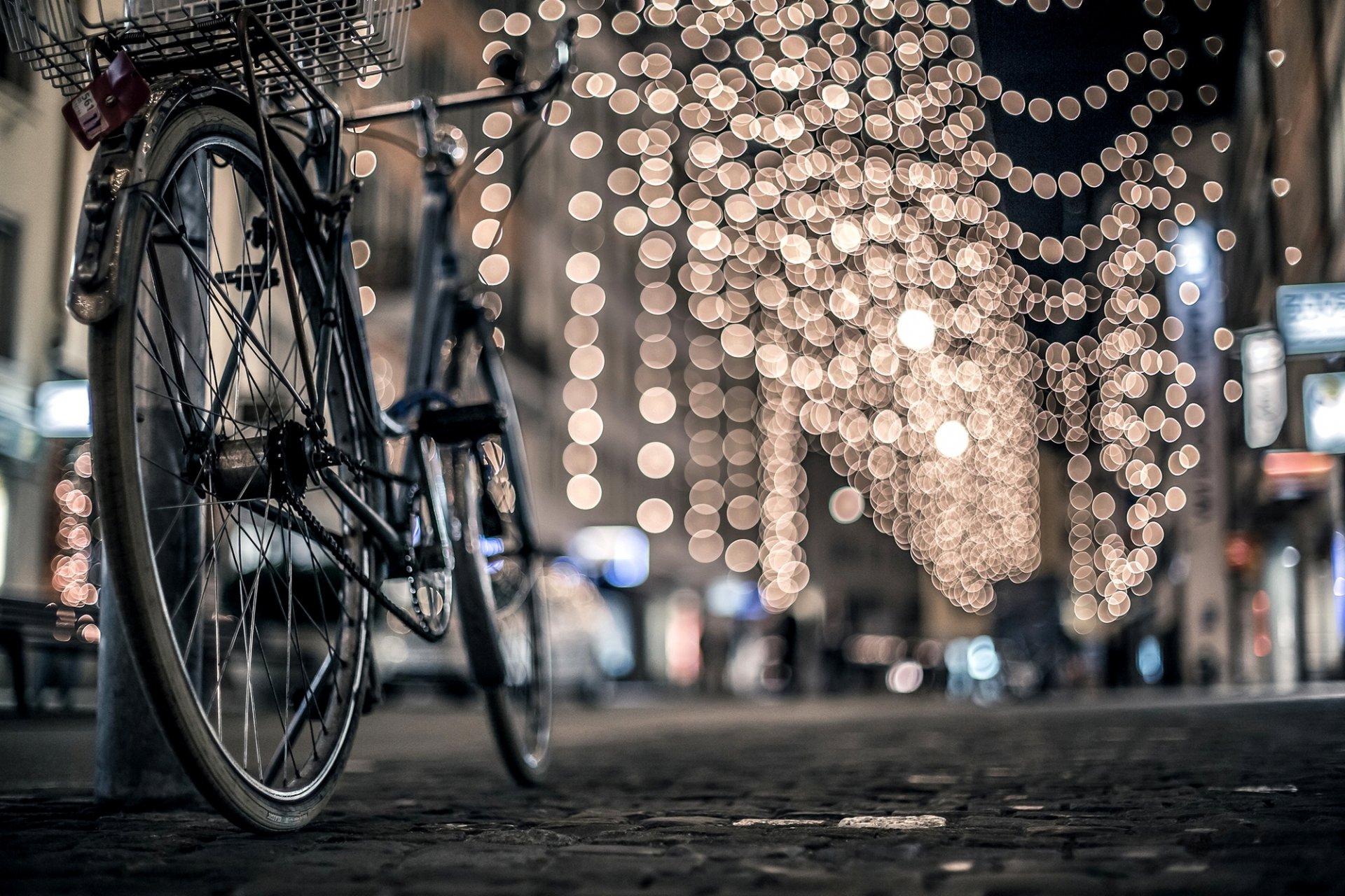 town night winter street road paving post bike lights bokeh