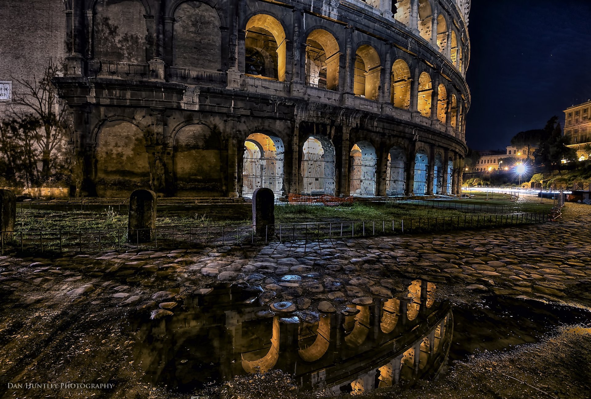 rom italien kolosseum nacht lichter