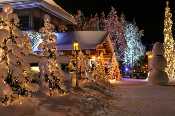 Maison d hiver décorée en Finlande